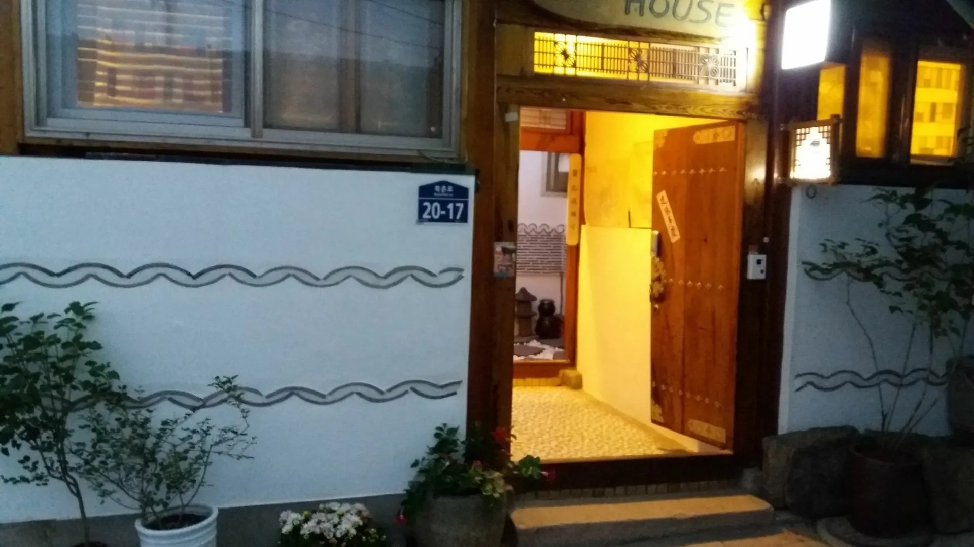Bukchon Guesthouse location